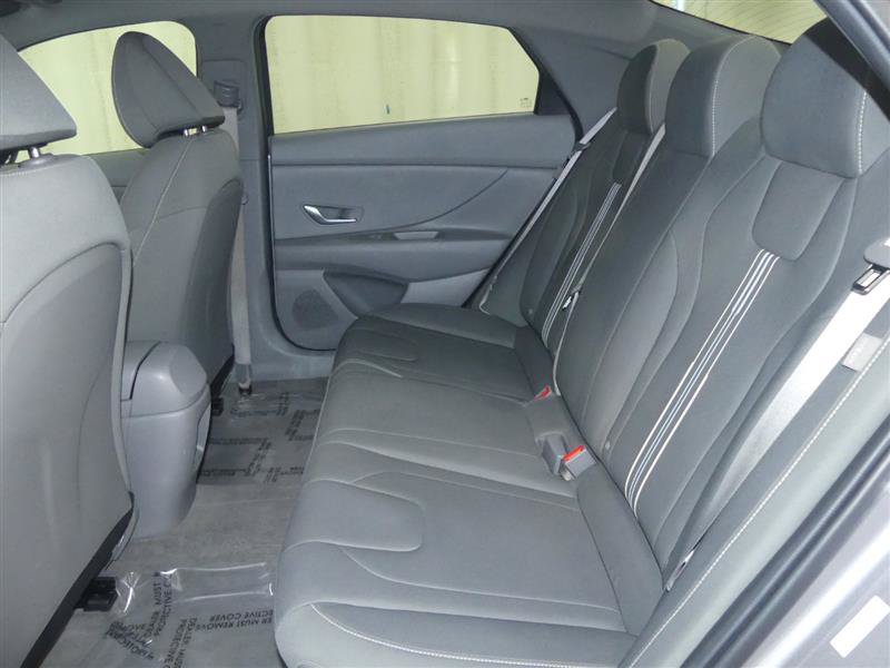 Used 2024 Hyundai Elantra SEL FWD image 26