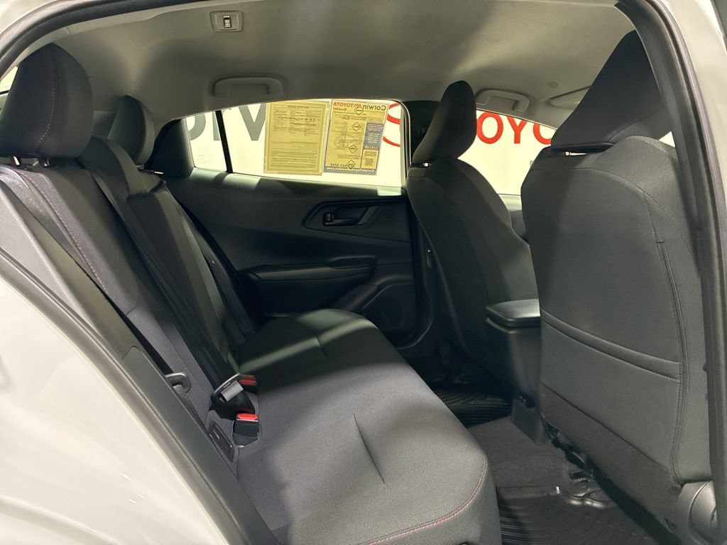 Used 2025 Toyota Prius Plug-In Hybrid FWD image 13
