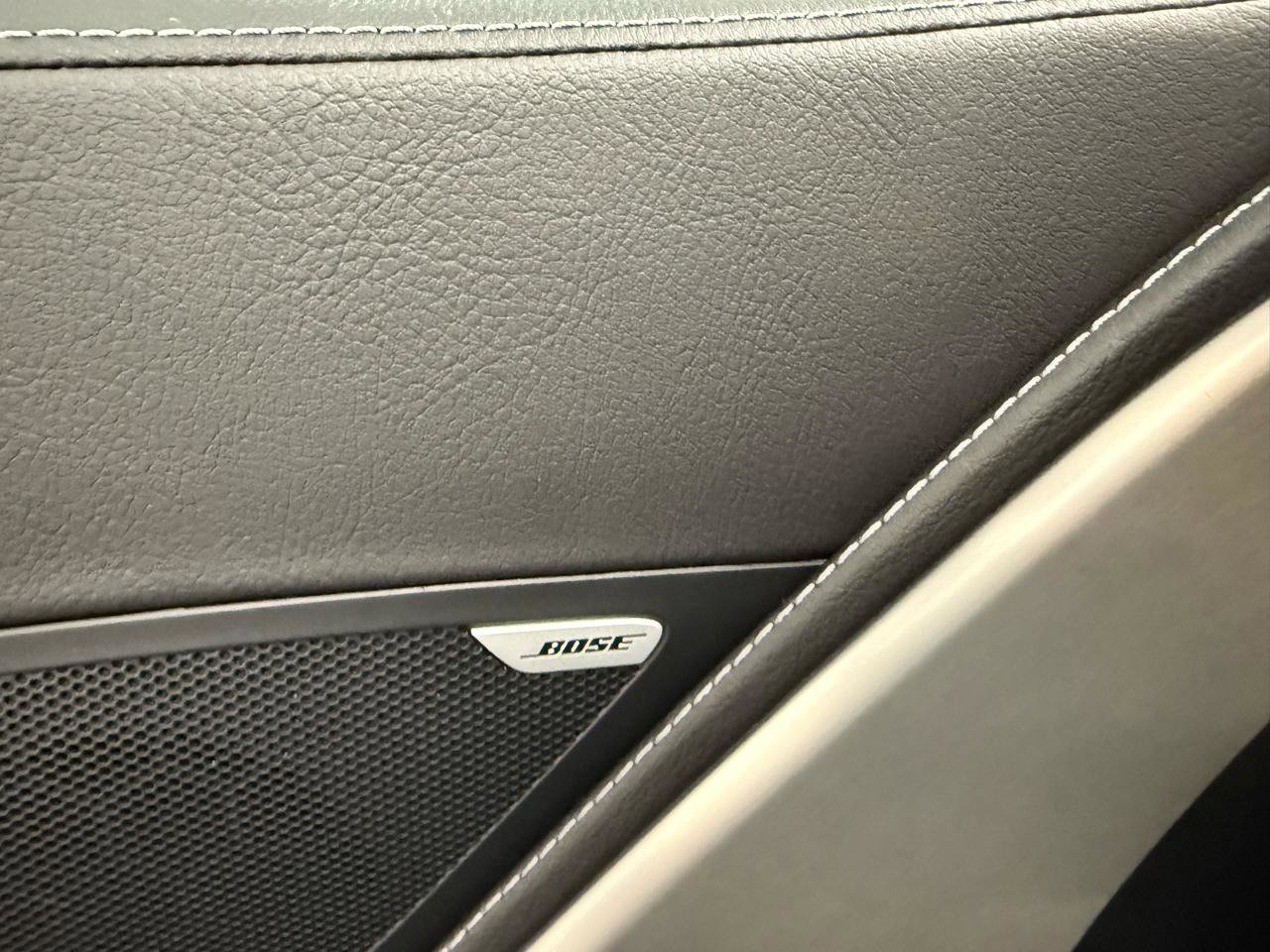 Used 2017 Chevrolet Corvette Stingray Coupe w/ 1LT image 17