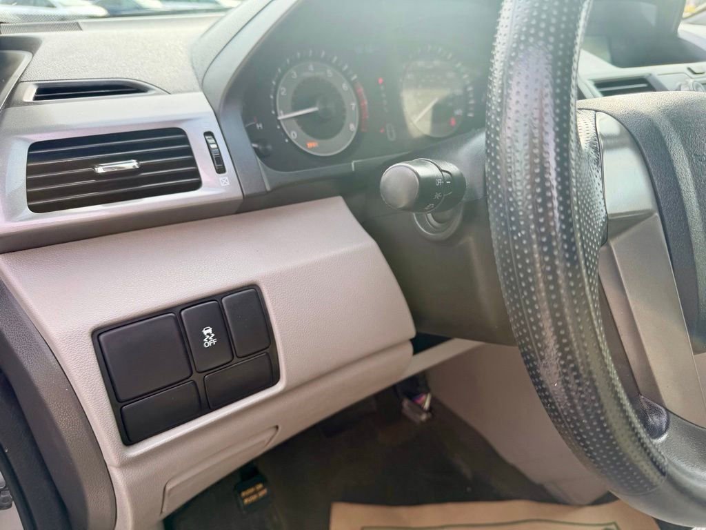 Used 2011 Honda Odyssey LX image 23