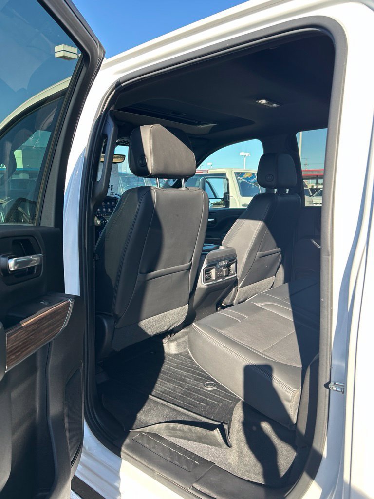 Used 2020 Chevrolet Silverado 2500 High Country w/ Technology Package AWD/4WD image 8