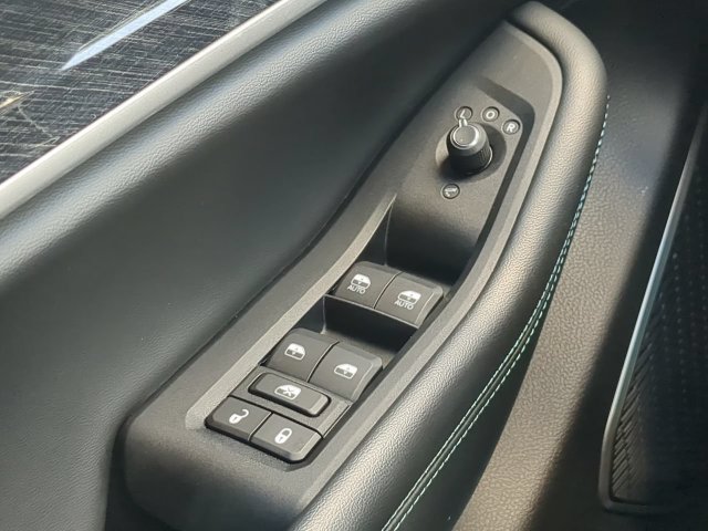 Used 2022 Jeep Grand Cherokee Trailhawk AWD/4WD image 28