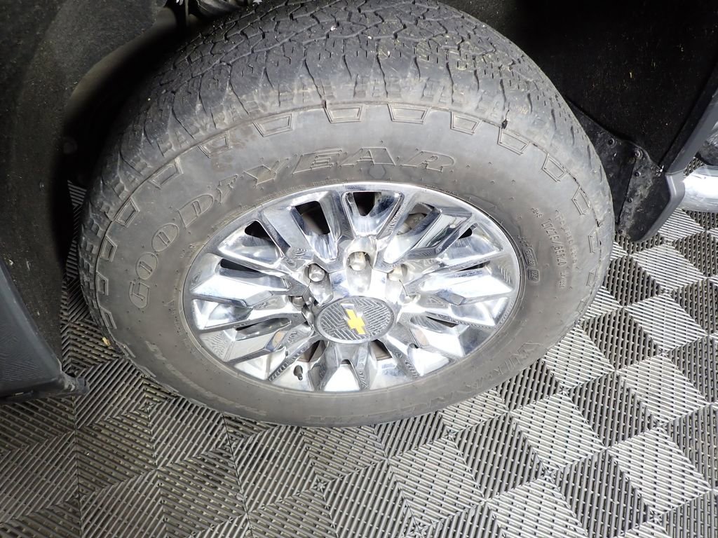 Used 2024 Chevrolet Silverado 3500 High Country w/ High Country Premium Package AWD/4WD image 48