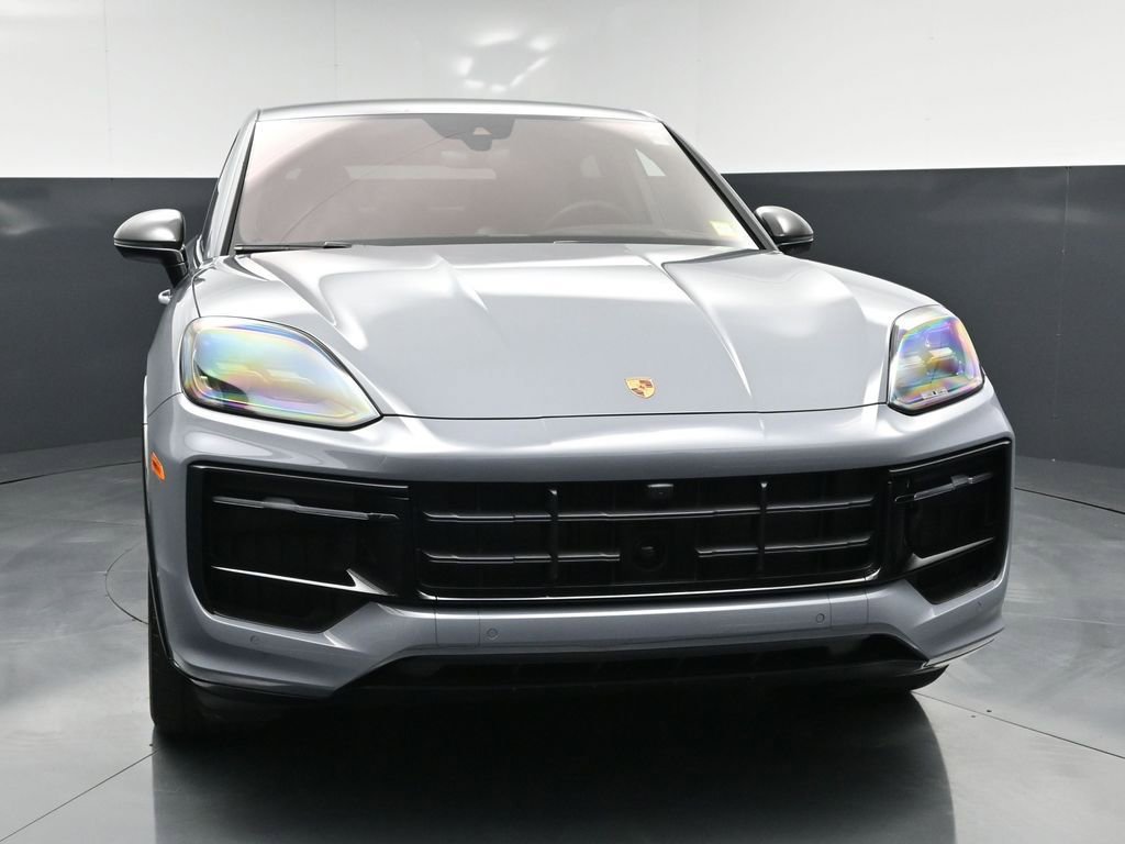 Certified 2025 Porsche Cayenne GTS AWD/4WD image 11