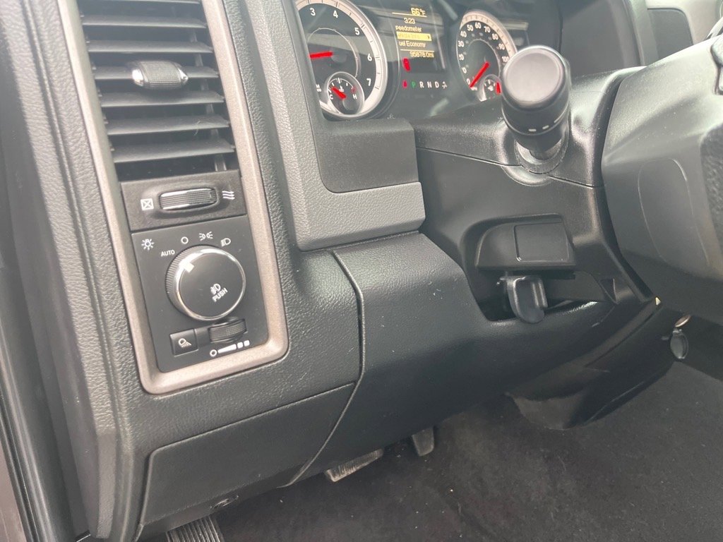 Used 2014 RAM 1500 Express image 10