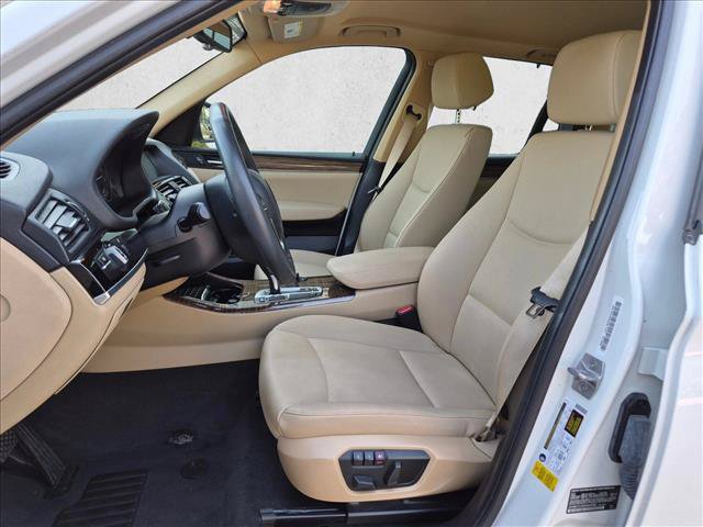 Used 2017 BMW X3 sDrive28i RWD image 15