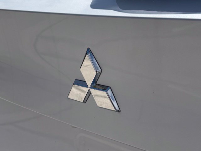 New 2026 Mitsubishi Outlander ES FWD image 13