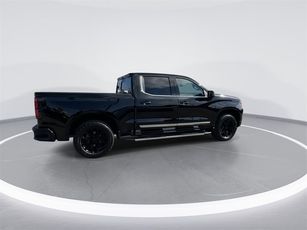 Used 2022 Chevrolet Silverado 1500 High Country w/ Technology Package image 15