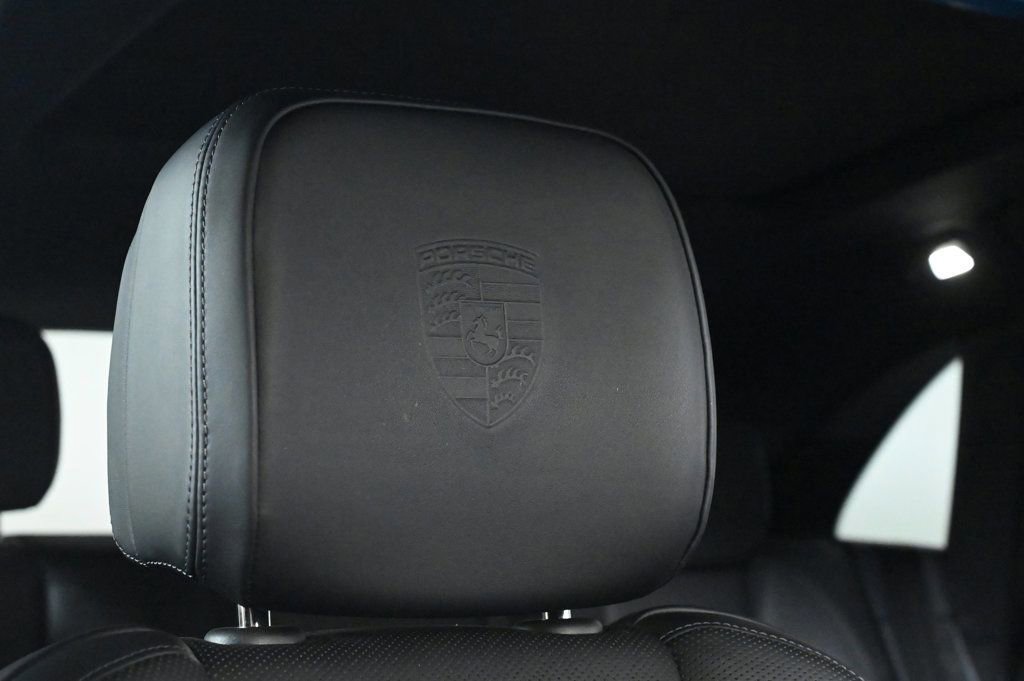 Certified 2025 Porsche Macan image 24