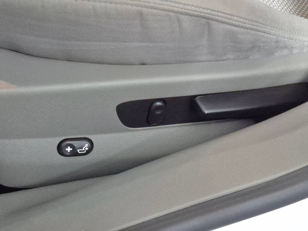 Used 2012 Chevrolet Malibu LS FWD image 16