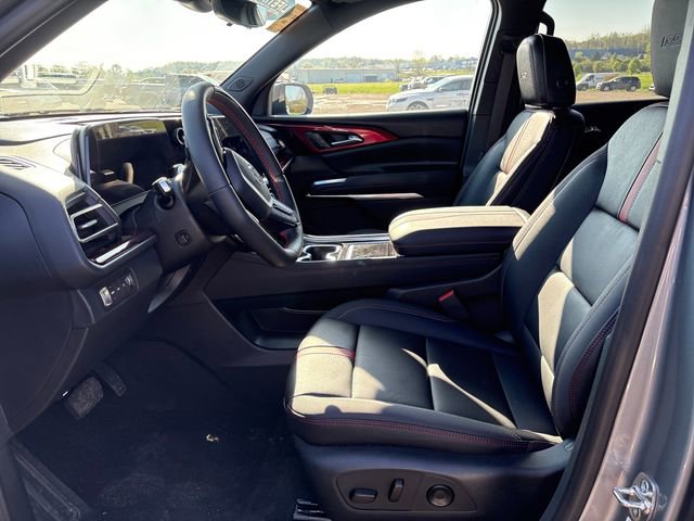 Used 2026 Chevrolet Traverse RS image 7