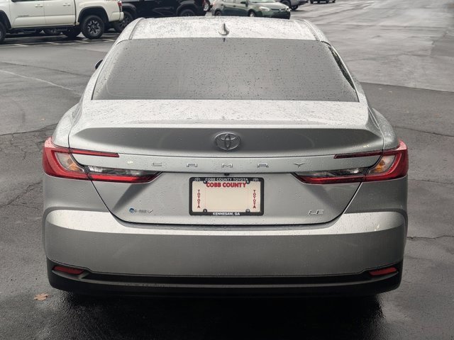 Used 2025 Toyota Camry LE image 6