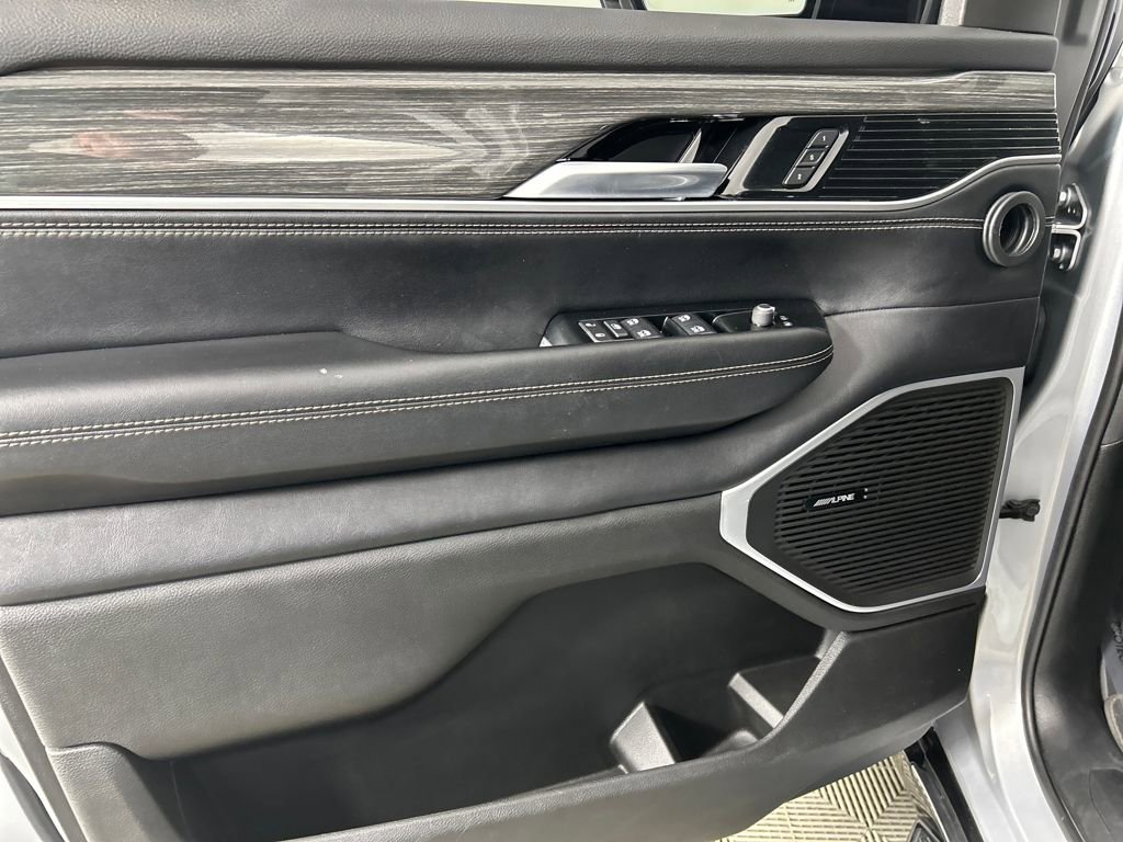 Used 2022 Jeep Wagoneer Series II w/ Premium Group I image 11