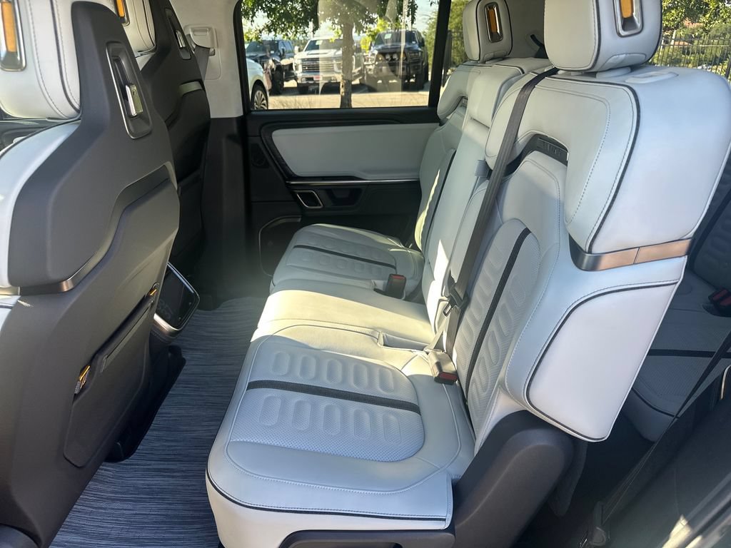 Used 2024 Rivian R1S Adventure AWD/4WD image 34