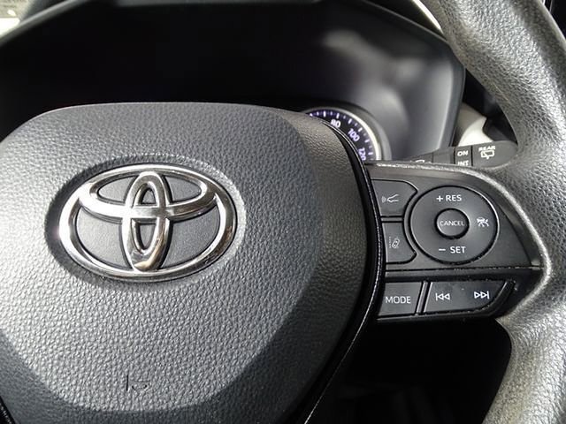 Used 2021 Toyota RAV4 XLE image 26