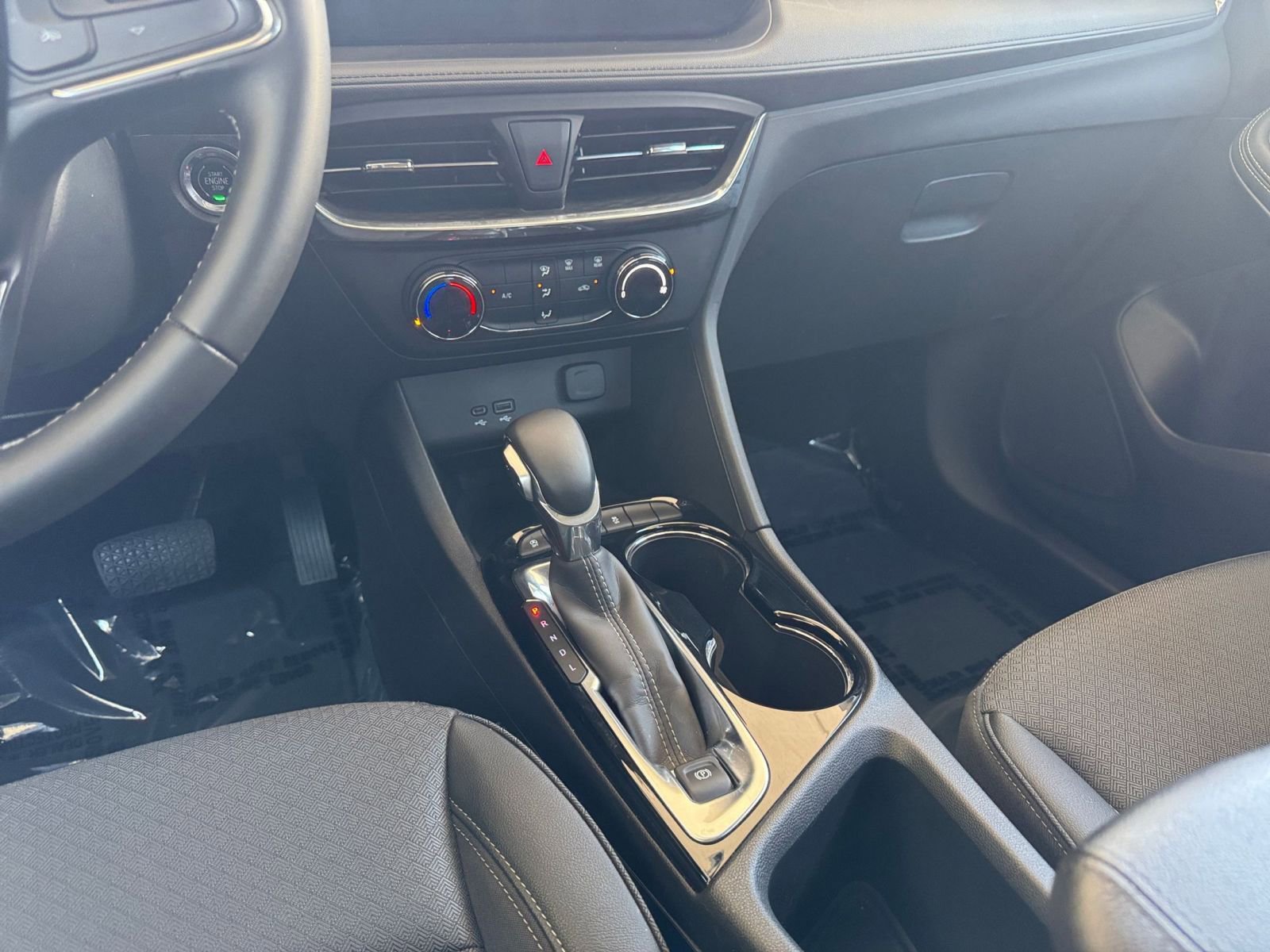 Used 2025 Buick Encore GX Preferred image 41