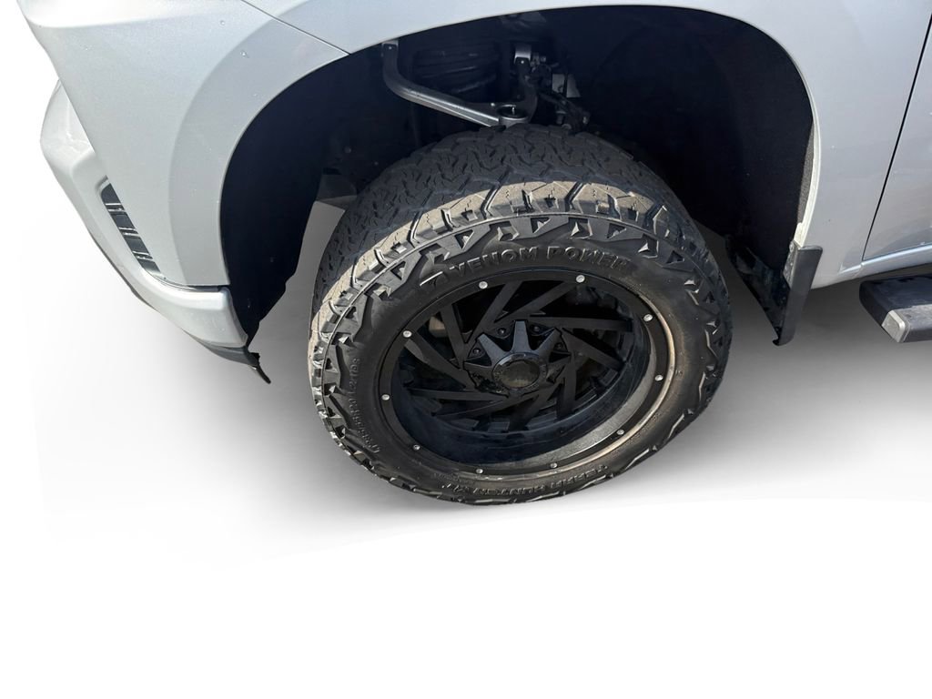 Used 2020 Chevrolet Silverado 1500 Custom w/ Custom Value Package image 9