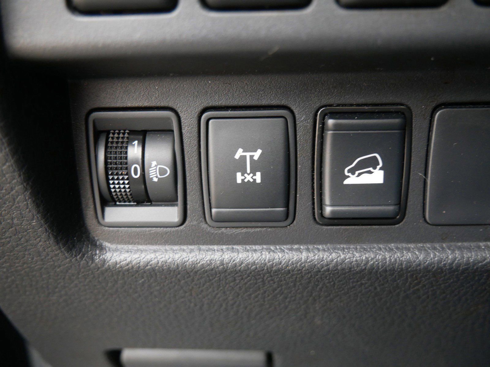 Certified 2024 Nissan Titan PRO-4X w/ Pro-4x Convenience Package image 34