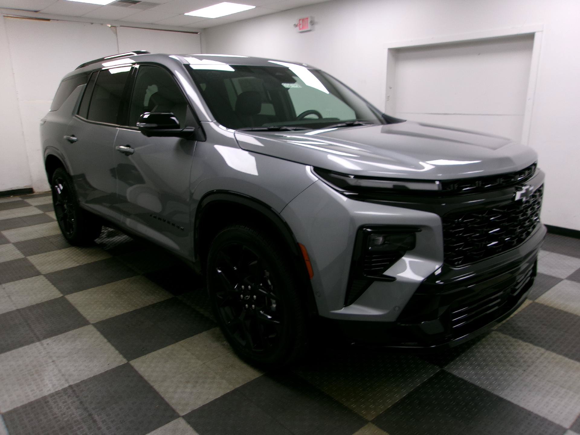 New 2026 Chevrolet Traverse RS w/ LPO, Floor Liner Package FWD image 14