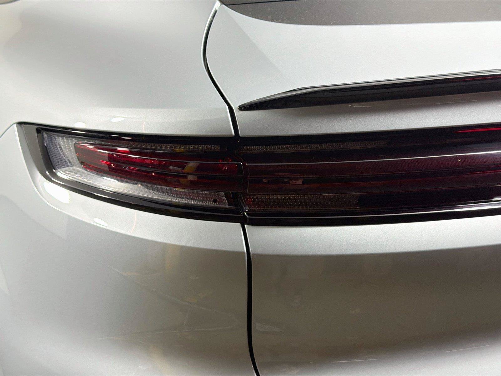 Certified 2024 Porsche Cayenne Coupe AWD/4WD image 16