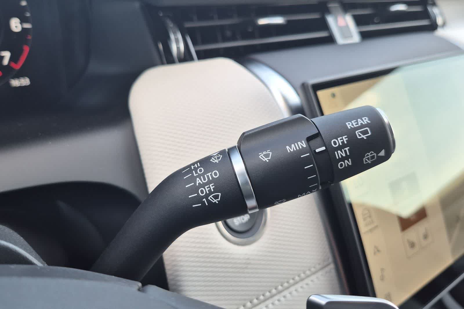 New 2026 Land Rover Discovery Sport Landmark AWD/4WD image 26