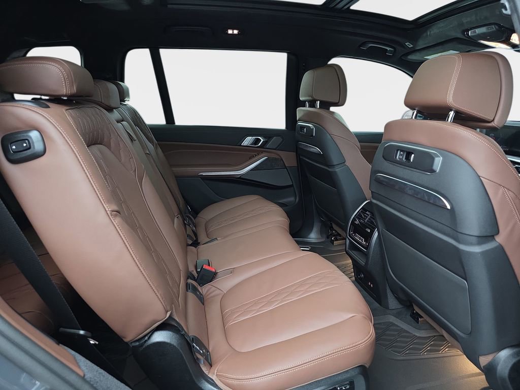 New 2026 BMW X7 xDrive40i w/ Executive Package image 11