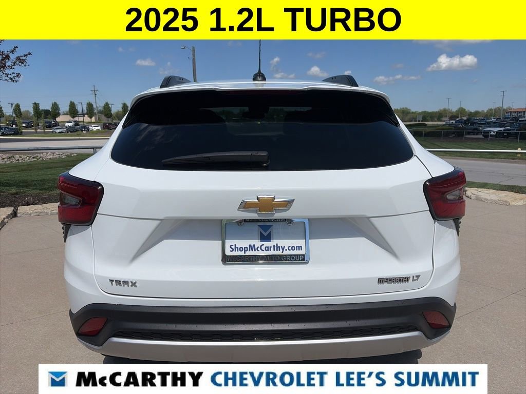 Used 2025 Chevrolet Trax LT FWD image 14