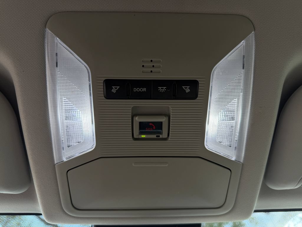 Used 2021 Toyota RAV4 LE FWD image 32