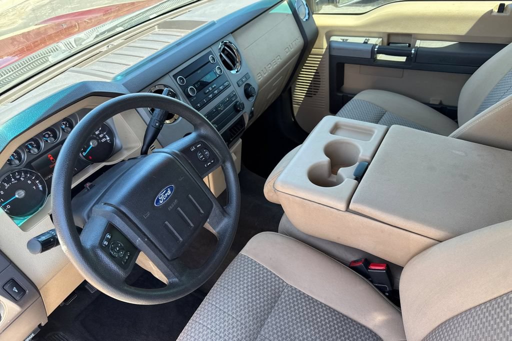 Used 2016 Ford F250 XLT w/ XLT Premium Package AWD/4WD image 10