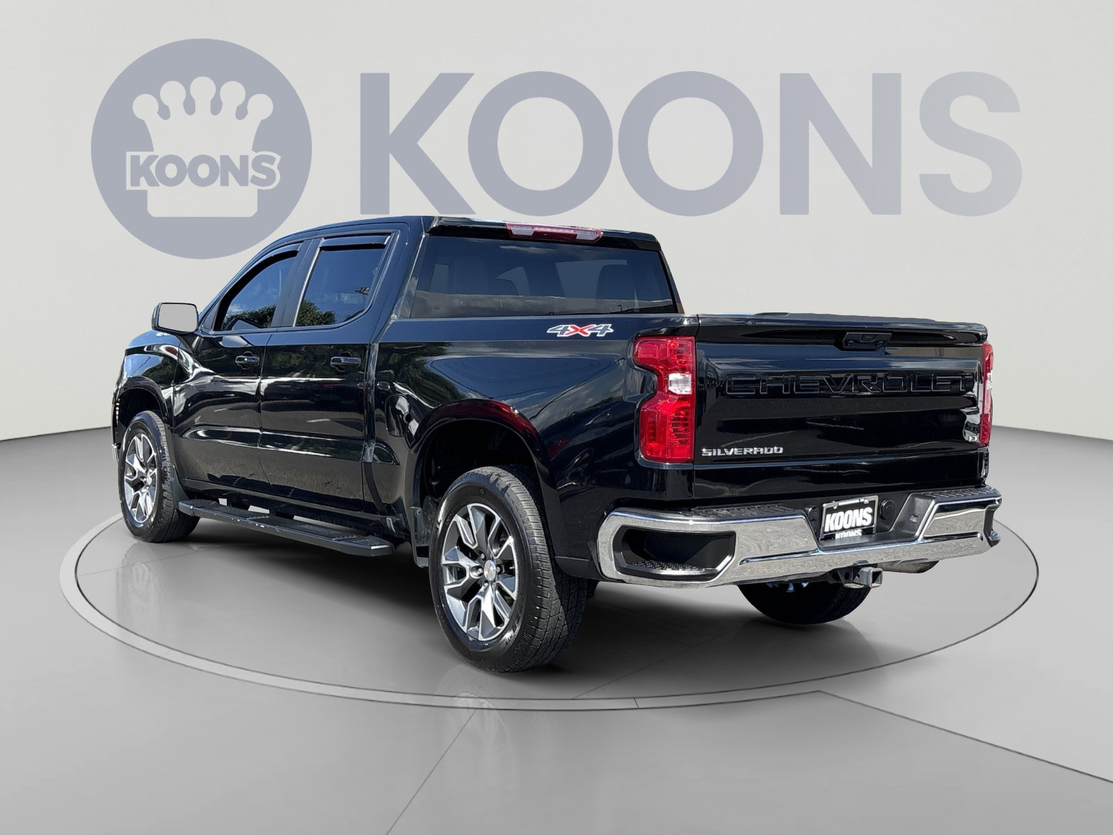 Used 2023 Chevrolet Silverado 1500 LT AWD/4WD image 4