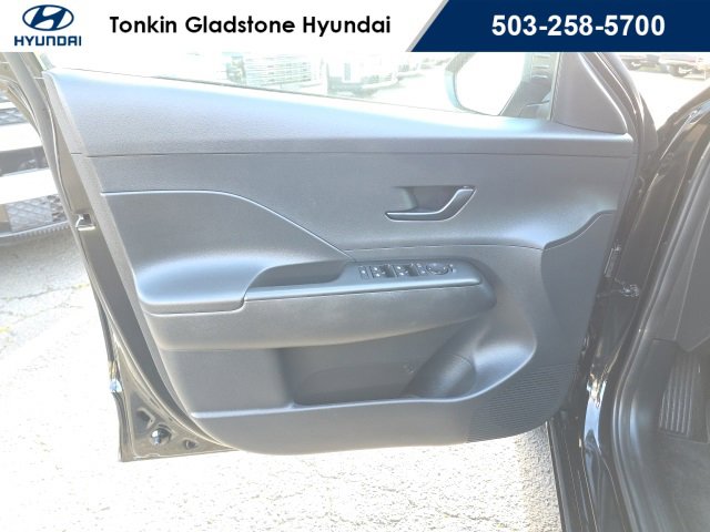 Certified 2024 Hyundai Kona SE image 8