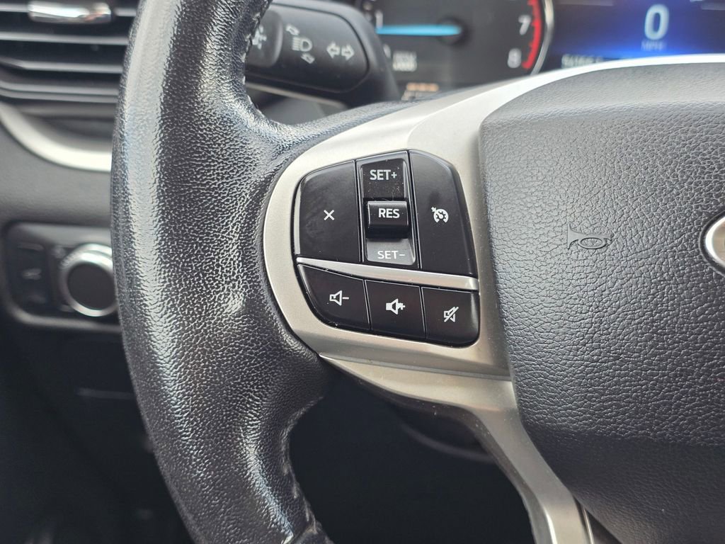 Used 2021 Ford Explorer XLT image 33