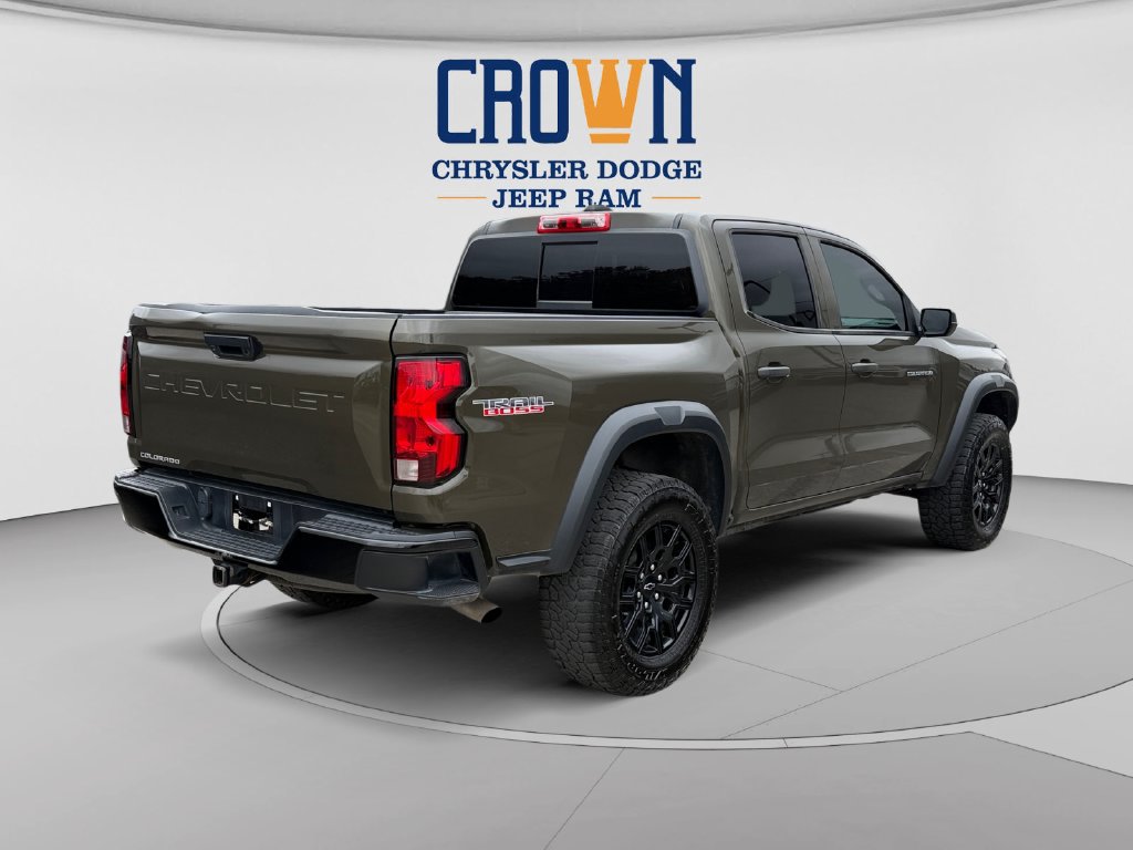 Used 2024 Chevrolet Colorado Trail Boss w/ Advanced Trailering Package AWD/4WD image 3