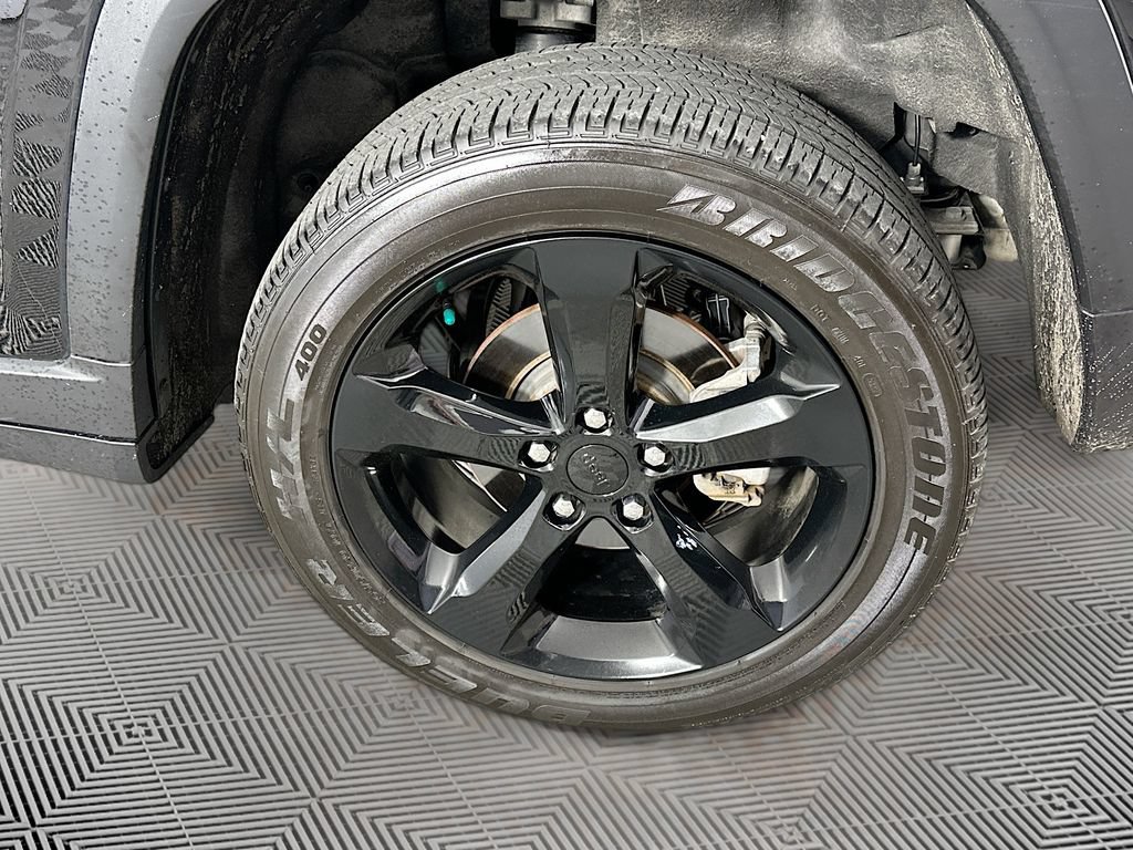 Certified 2024 Jeep Grand Cherokee Altitude AWD/4WD image 43