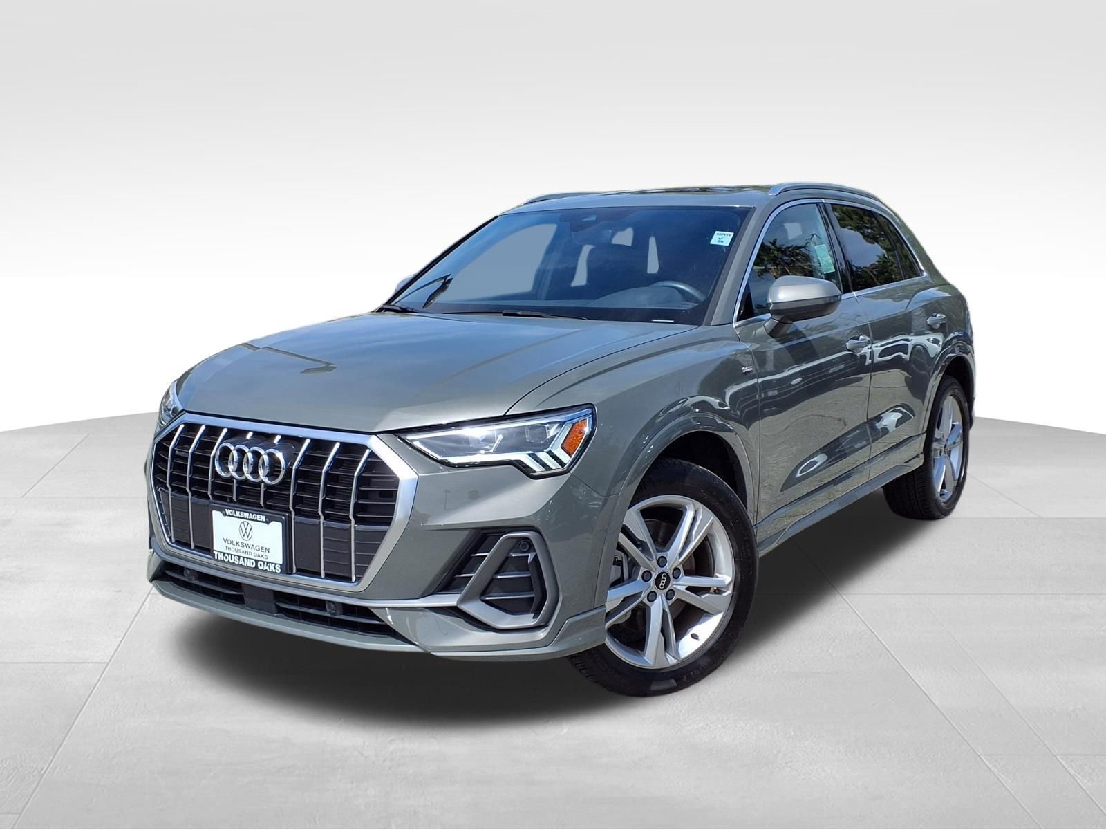 Used 2023 Audi Q3 2.0T Premium w/ Convenience Package