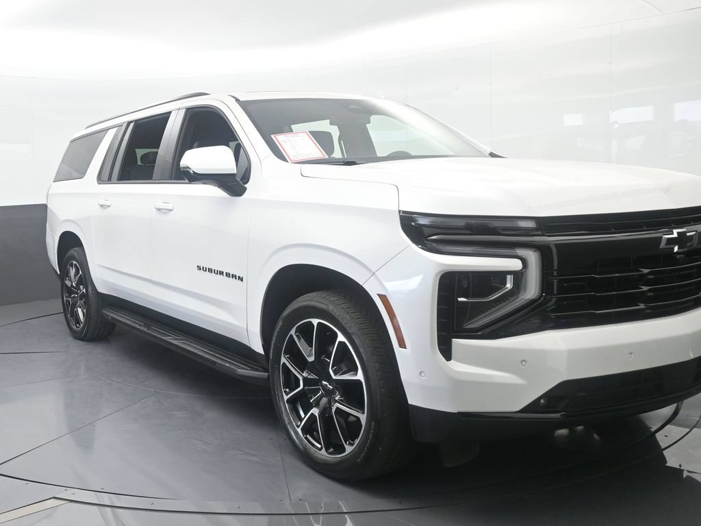 Used 2025 Chevrolet Suburban RST w/ Comfort Package RWD image 9