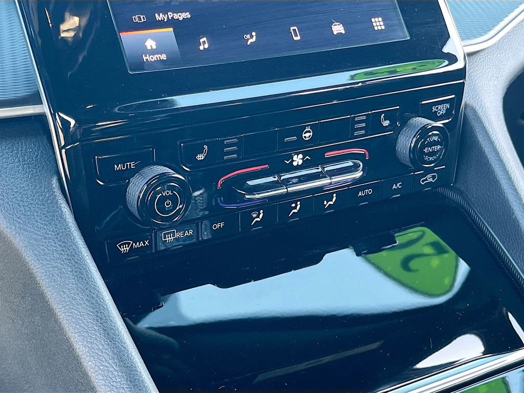 Certified 2023 Jeep Grand Cherokee Altitude AWD/4WD image 15