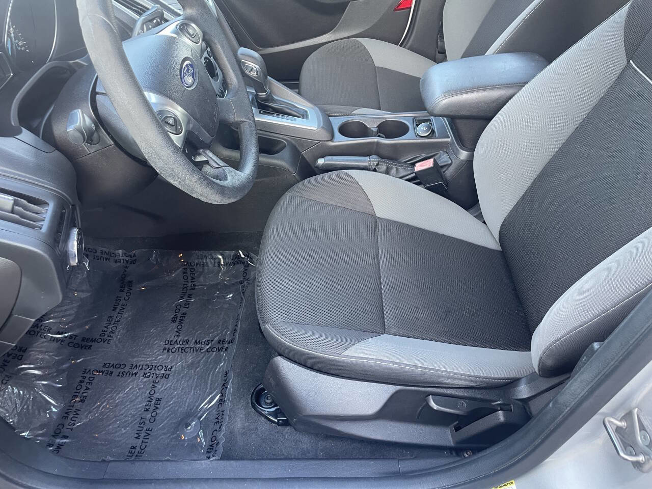 Used 2013 Ford Focus SE image 9