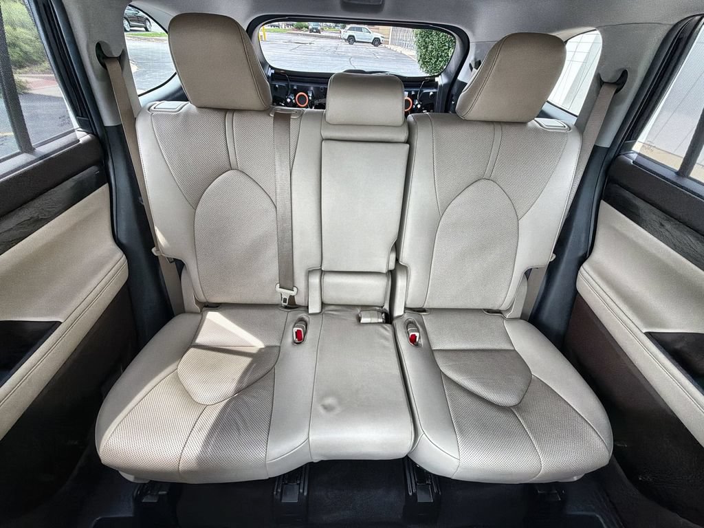 Used 2020 Toyota Highlander Limited AWD/4WD image 26
