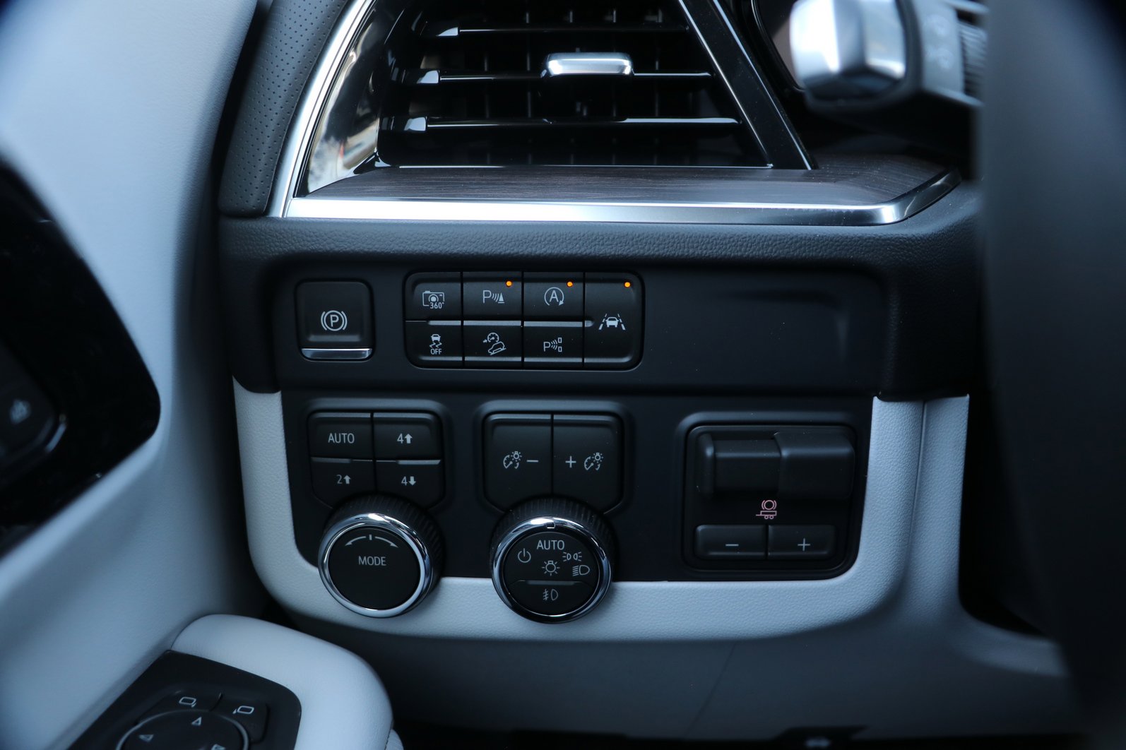 New 2026 Chevrolet Tahoe Premier image 12