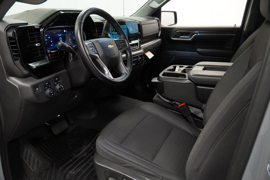 Certified 2024 Chevrolet Silverado 1500 LT AWD/4WD image 16