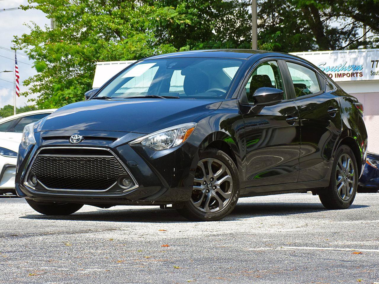 Used 2019 Toyota Yaris LE FWD image 5