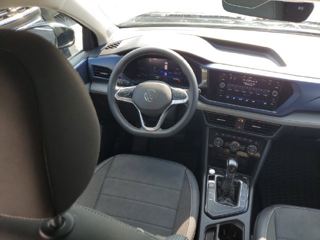Certified 2024 Volkswagen Taos SE FWD image 7