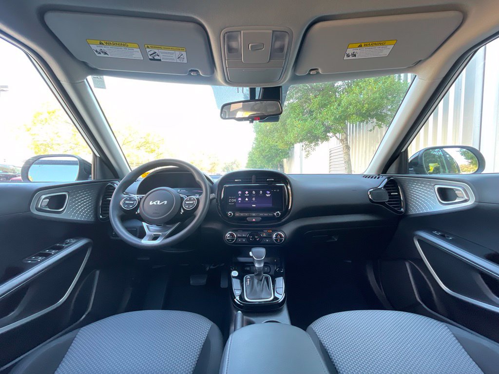 Used 2025 Kia Soul S FWD image 28