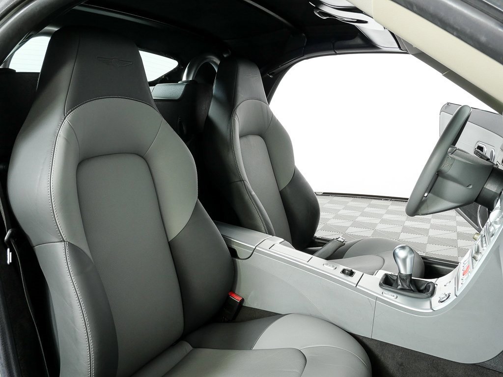 Used 2005 Chrysler Crossfire Limited image 16