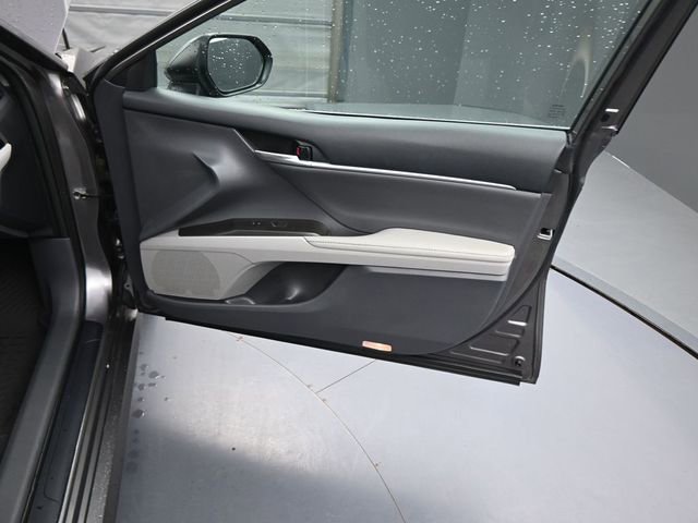 Used 2023 Toyota Camry XLE w/ Navigation Package image 11