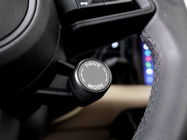 Certified 2025 Porsche Macan Electric image 15