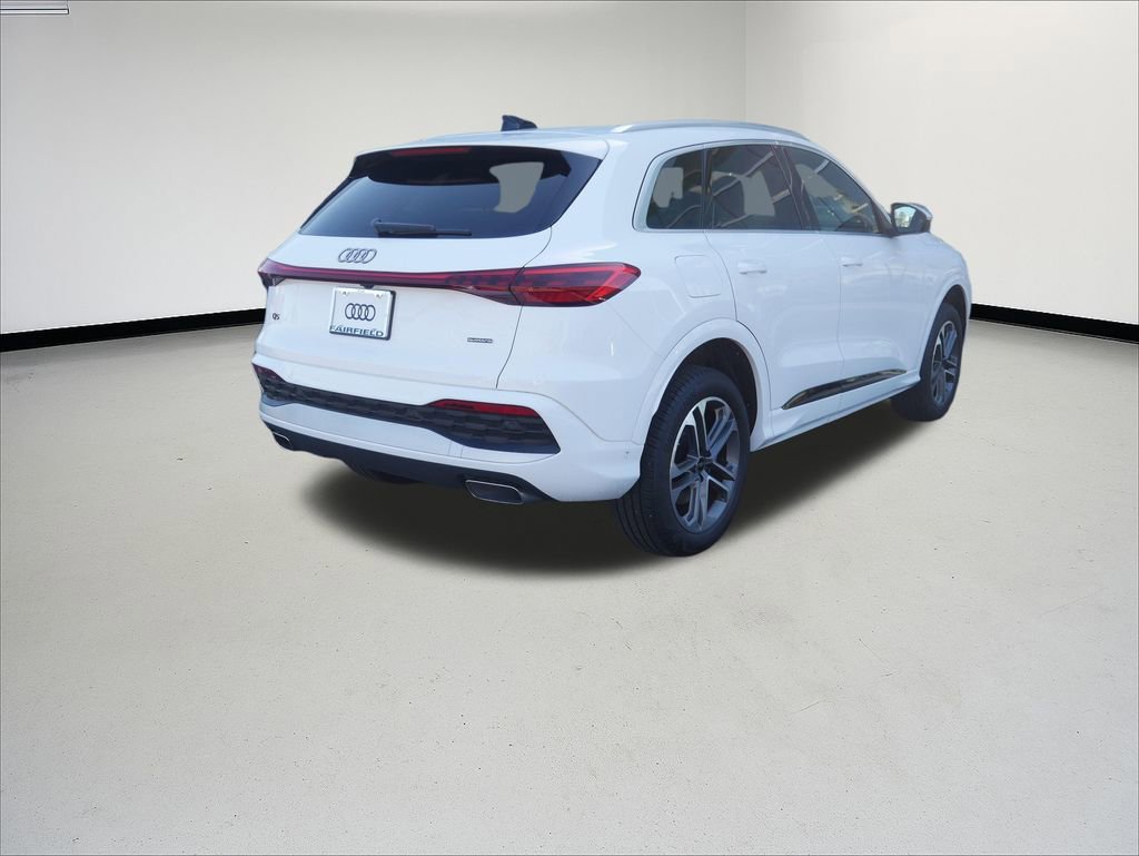 Used 2025 Audi Q5 Premium w/ Convenience Package image 5