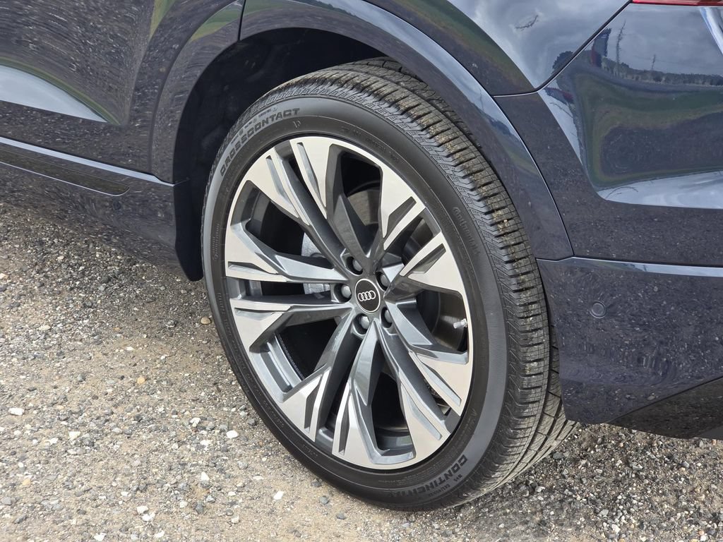 Used 2026 Audi Q8 Premium Plus AWD/4WD image 7