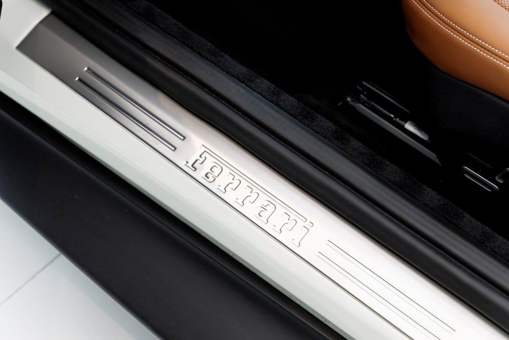 Used 2025 Ferrari Roma Spider image 22